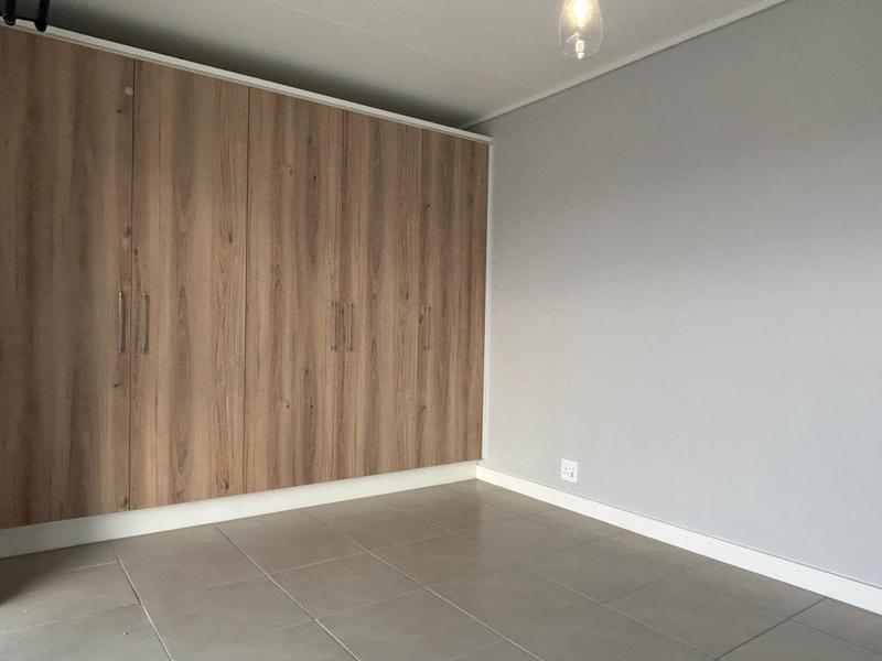 To Let 1 Bedroom Property for Rent in Sandown Western Cape
